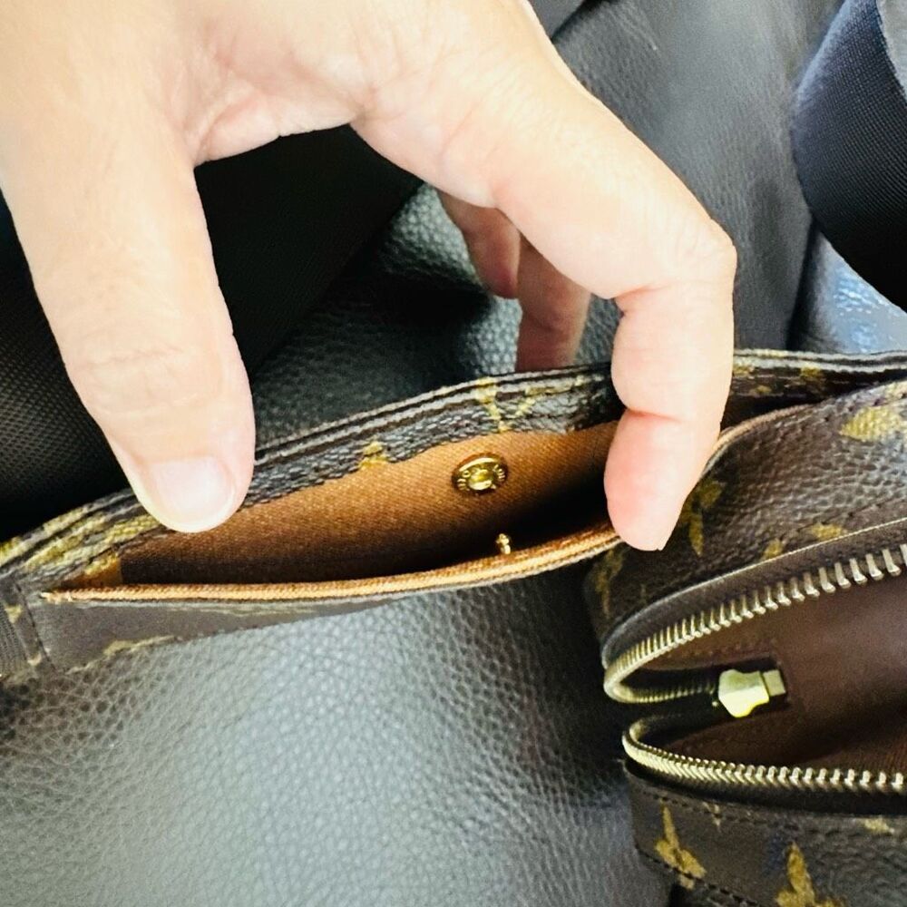 Louis Vuitton Geronimos Belt Bag Monogram - Picture 14 of 16